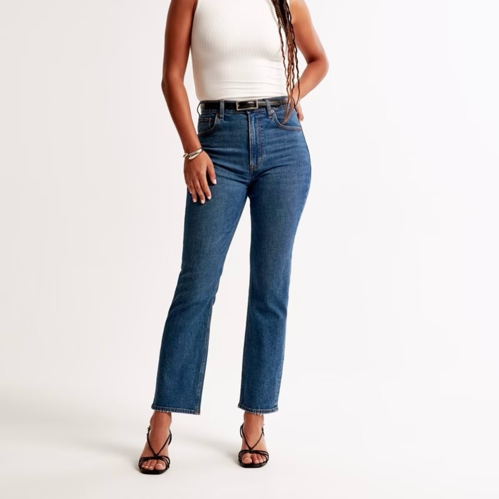 Abercrombie & Fitch Curve Love Ultra High Rise Ankle Straight Jean
